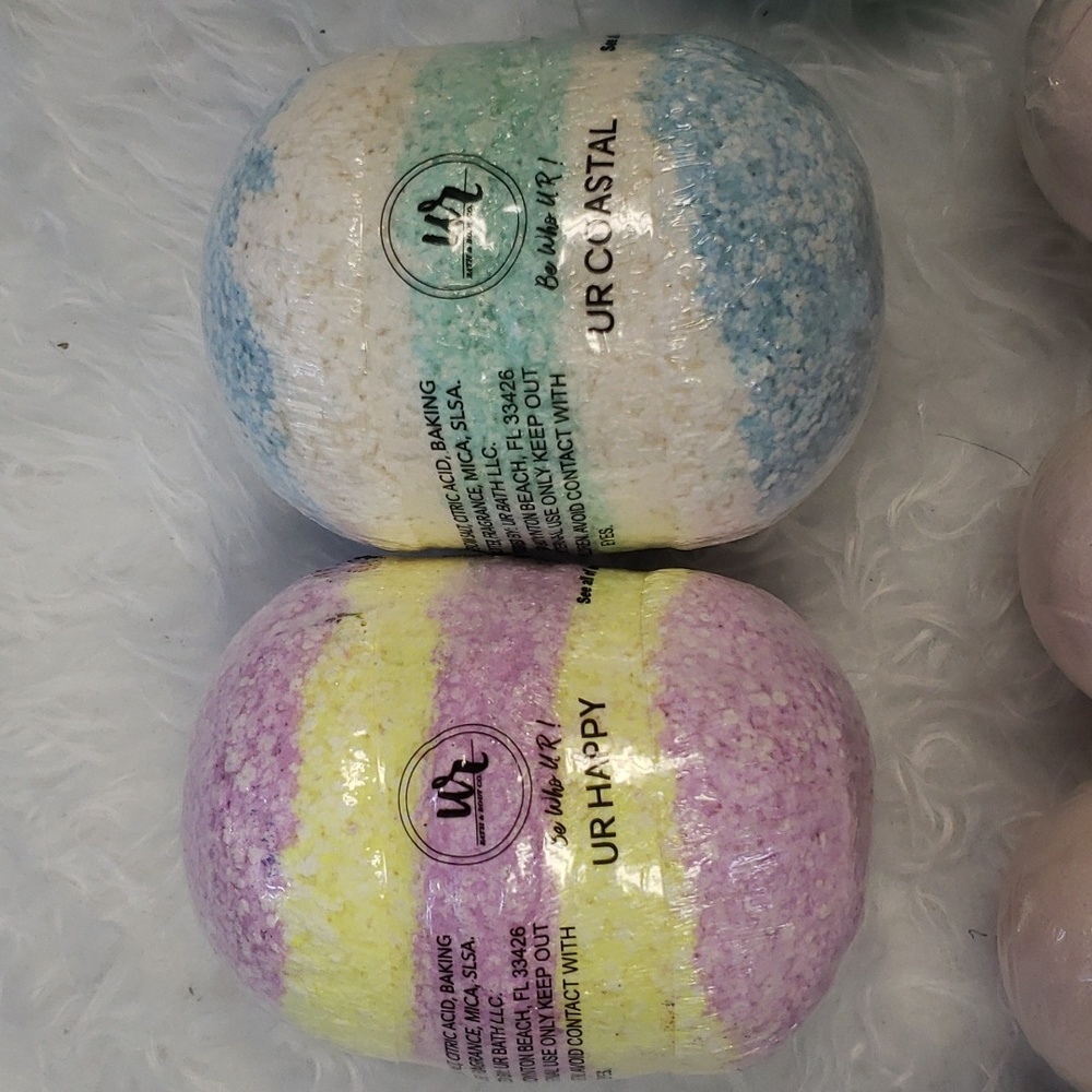 7 Piece Bath Bombs Bath & Body Bundle - Picture 3 of 6